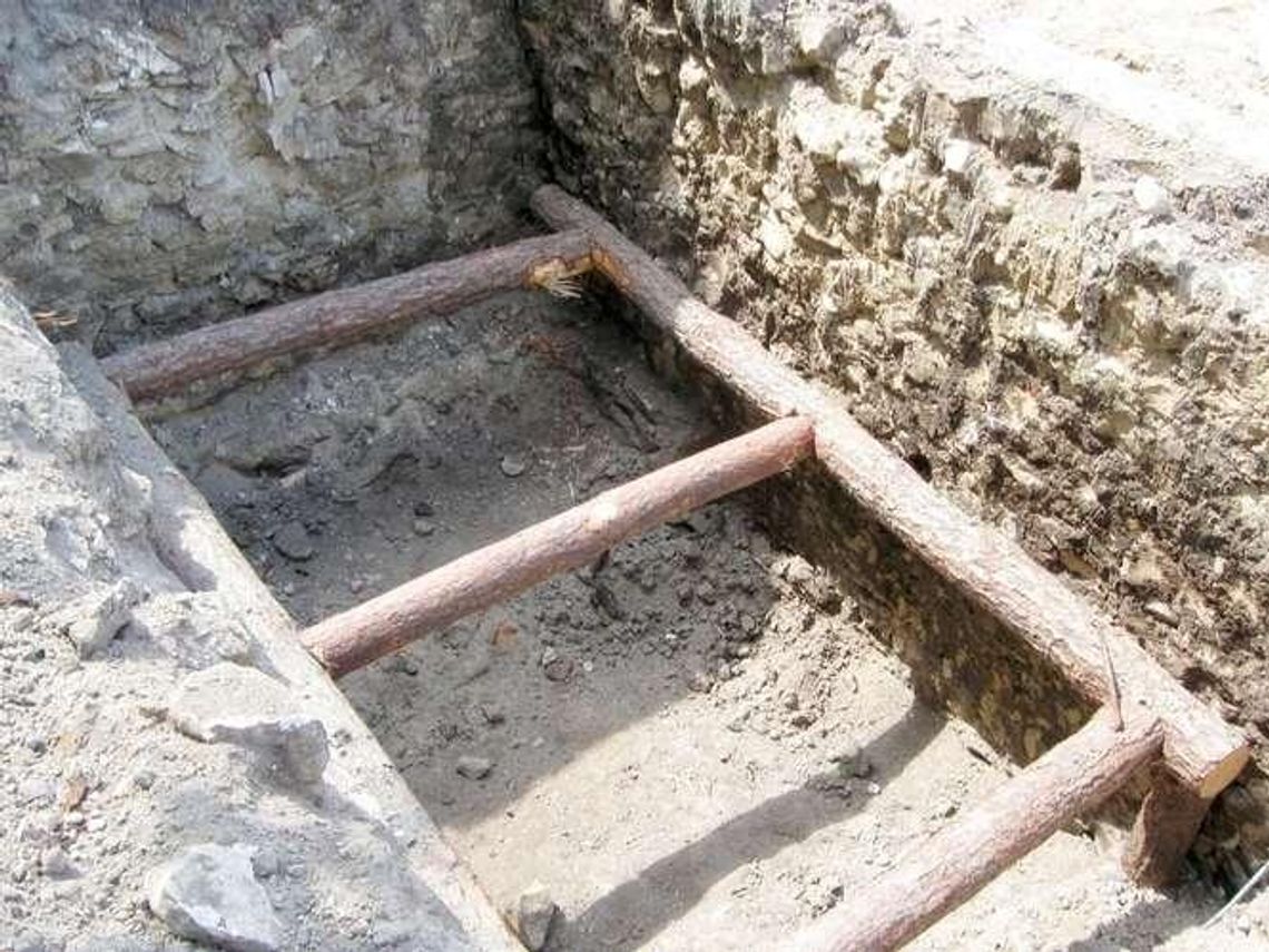 IPN szuka na budowie ubeckich ofiar