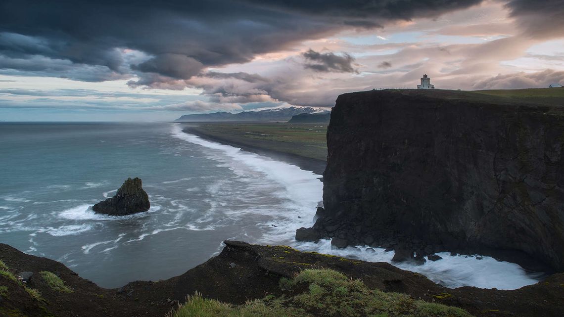 Islandia. Wakacje w kraju innym niż wszystkie [co warto zobaczyć]