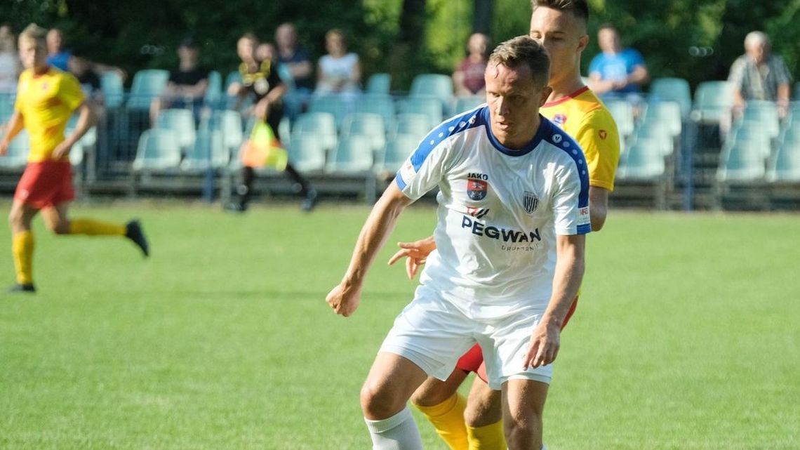 IV liga: Lewart zdecydowanym faworytem do awansu [sonda wśród trenerów]