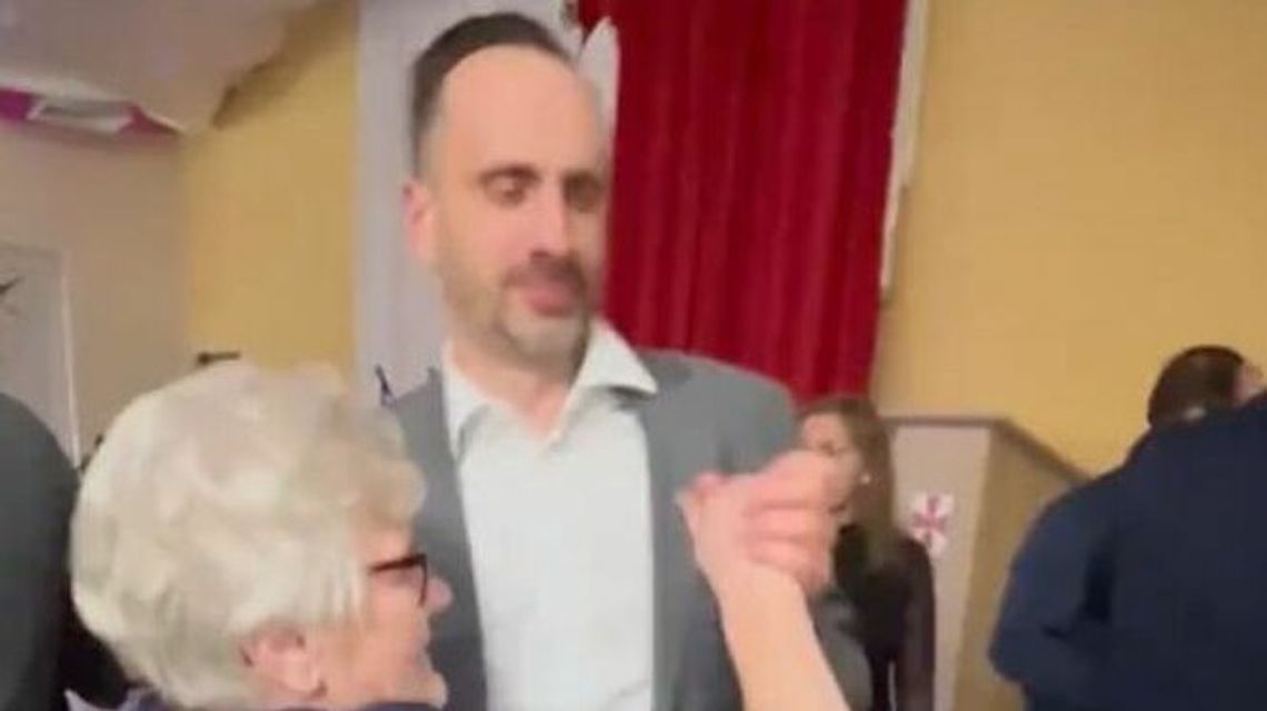 Izbica Dance. Nagranie z Januszem Kowalskim podbija internet. Wideo