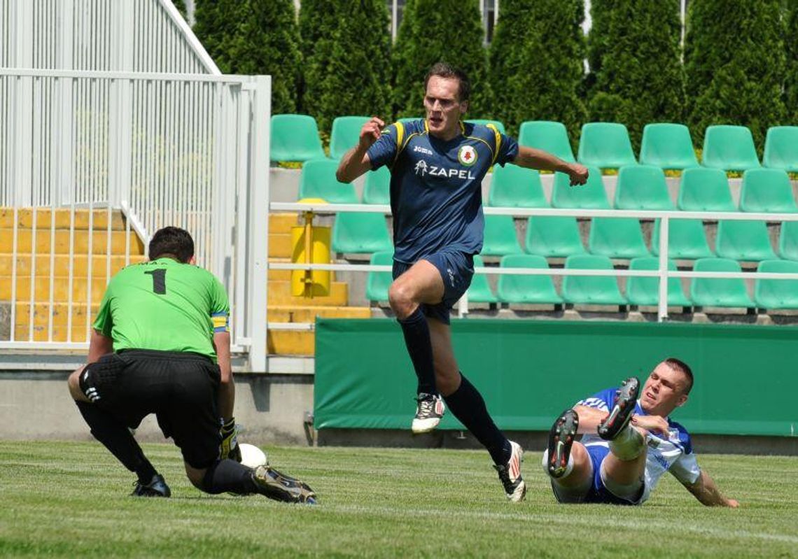 Izolator - Tomasovia  3:3, strzelanina na remis