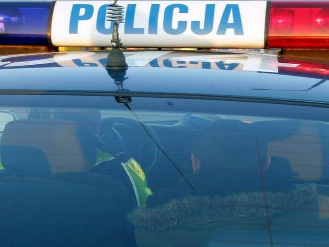 Jabłonna: Łapówkę położył na ramieniu policjanta