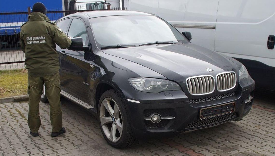 Jaguar z Włoch, BMW ze Szwajcarii. Oba luksusowe samochody nie wyjechały z Polski Jaguar z Włoch, BMW ze Szwajcarii. Oba luksusowe samochody nie wyjechały z Polski