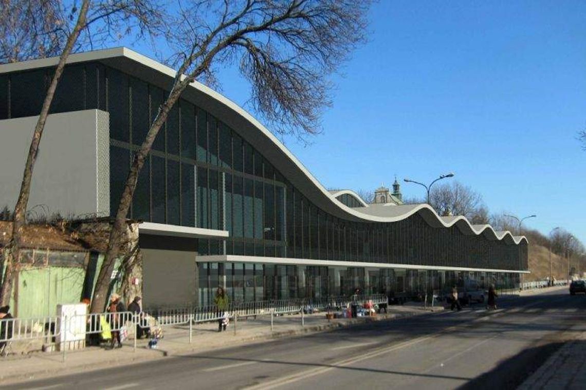 Jak będzie wyglądać Podzamcze? Dwie zatoczki zamiast dworca, parking pod halą