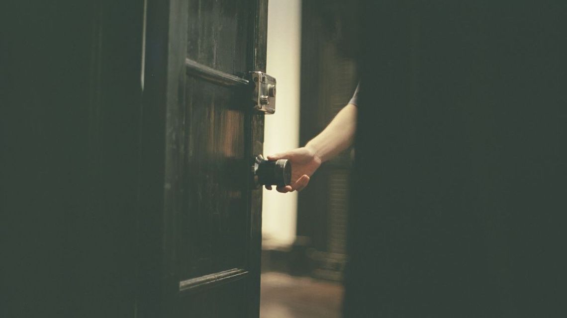 Jak otworzyć zamek w drzwiach, gdy zgubiłem klucz? Jak otworzyć zamek w drzwiach, gdy zgubiłem klucz?