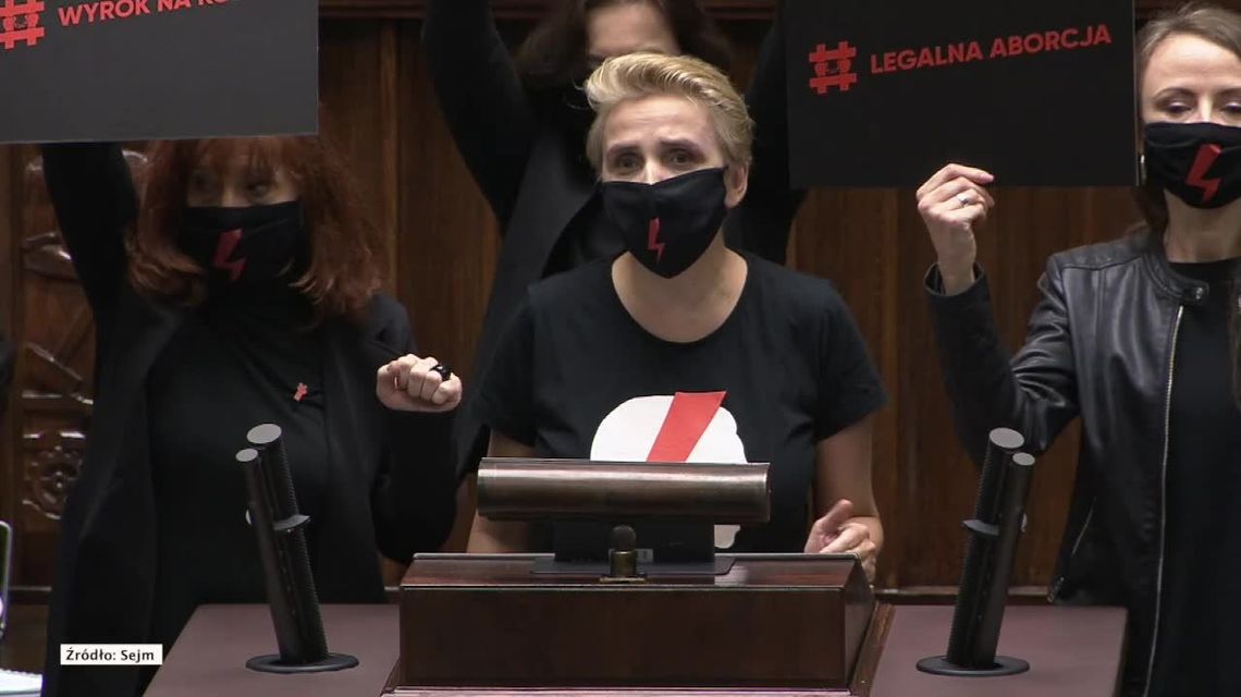 "Jak się nazywa ta, co tam tak krzyczy?" Gorąco podczas obrad Sejmu, interweniowała Straż Marszałkowska
