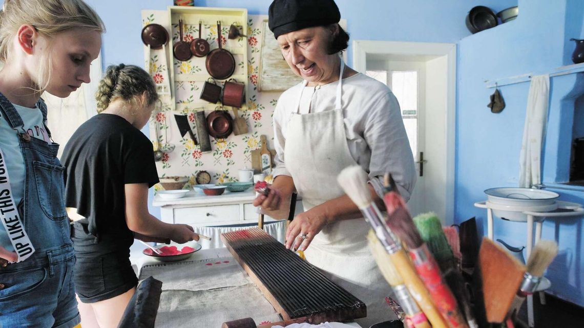 Jak to się dawniej robiło. Pokazy dawnych zawodów w skansenie [zdjęcia]