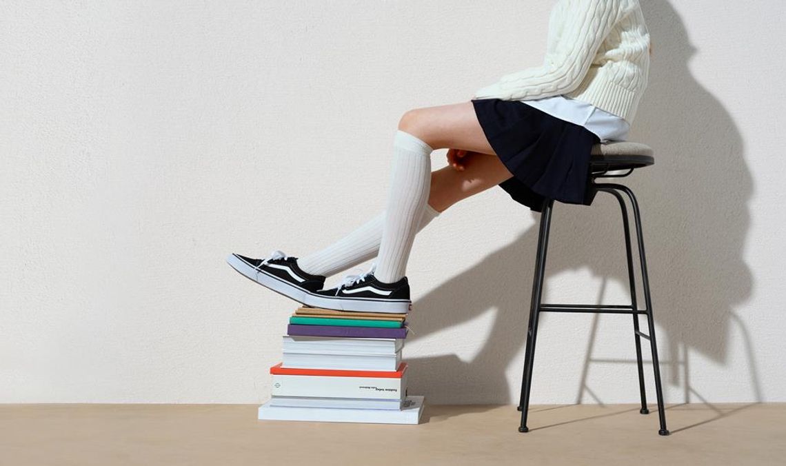 Jak wybrać trampki dla dziewczynki, które sprawdzą się w szkole i na weekendowym wypadzie za miasto?