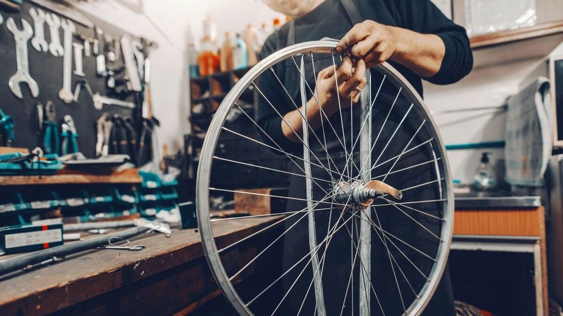 Jak wybrać, wymienić i dbać o wentyle rowerowe?