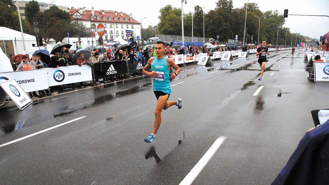 Jak zacząć biegać - pierwsze treningi. Kiedy zacząć starty w zawodach? Porady trenera biegania