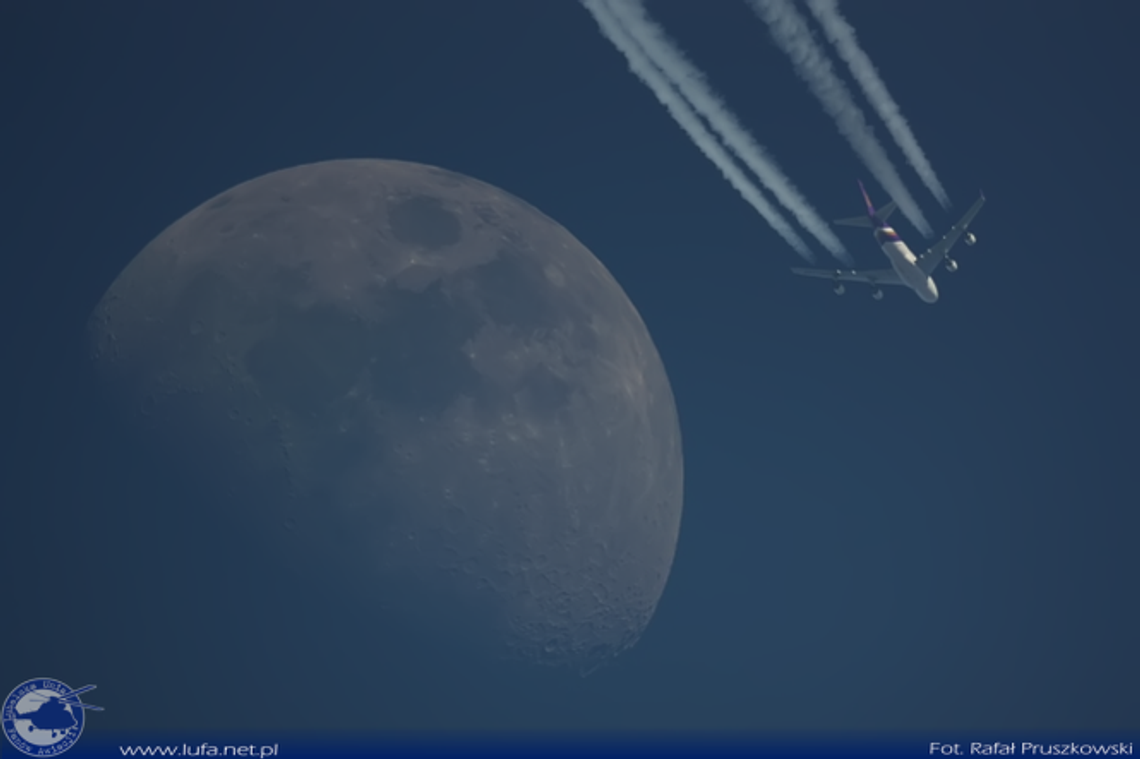 Jak "złapać" samolot 10 km nad ziemią? Niezwykłe zdjęcia spottera Jak "złapać" samolot 10 km nad ziemią? Niezwykłe zdjęcia spottera