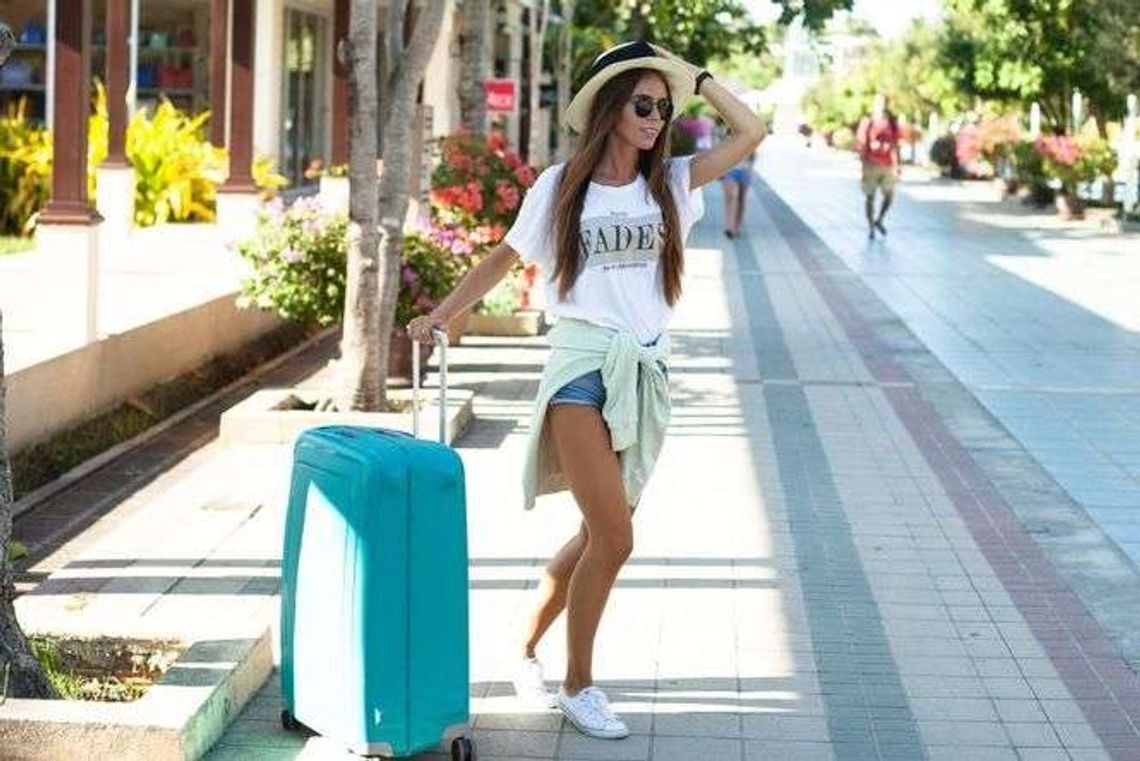 Jak znaleźć oferty lotów last minute?