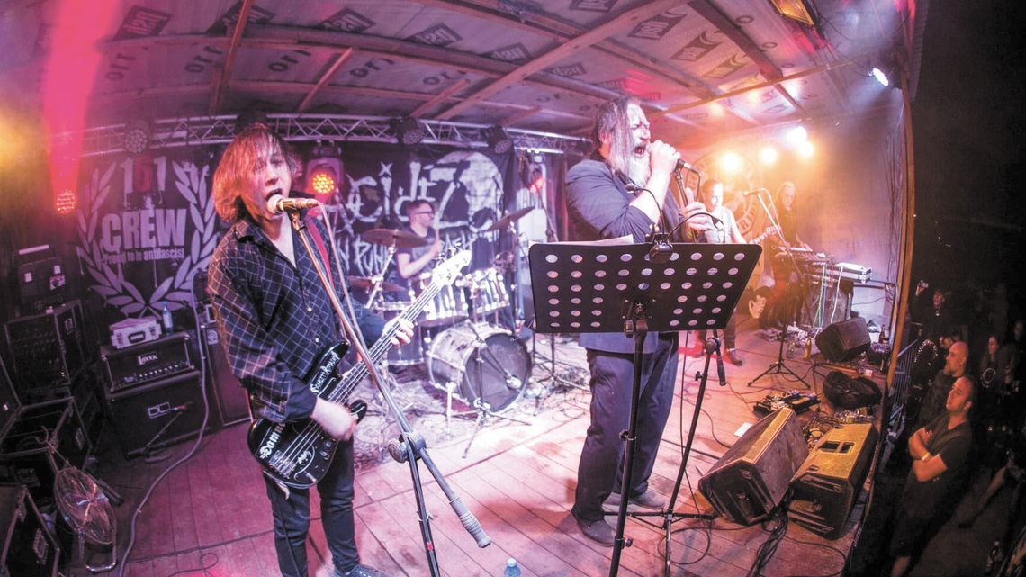 Jak zrobić punkowy festiwal