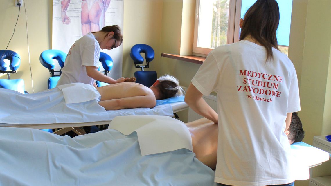 Jaką pracę znajdziesz po Medycznym Studium Zawodowym? [zdjęcia]