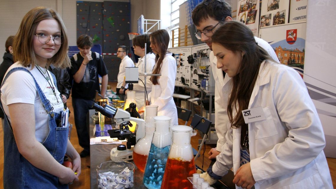 Jaką szkołę wybrać? W decyzji pomagały Targi Edukacji Jaką szkołę wybrać? W decyzji pomagały Targi Edukacji