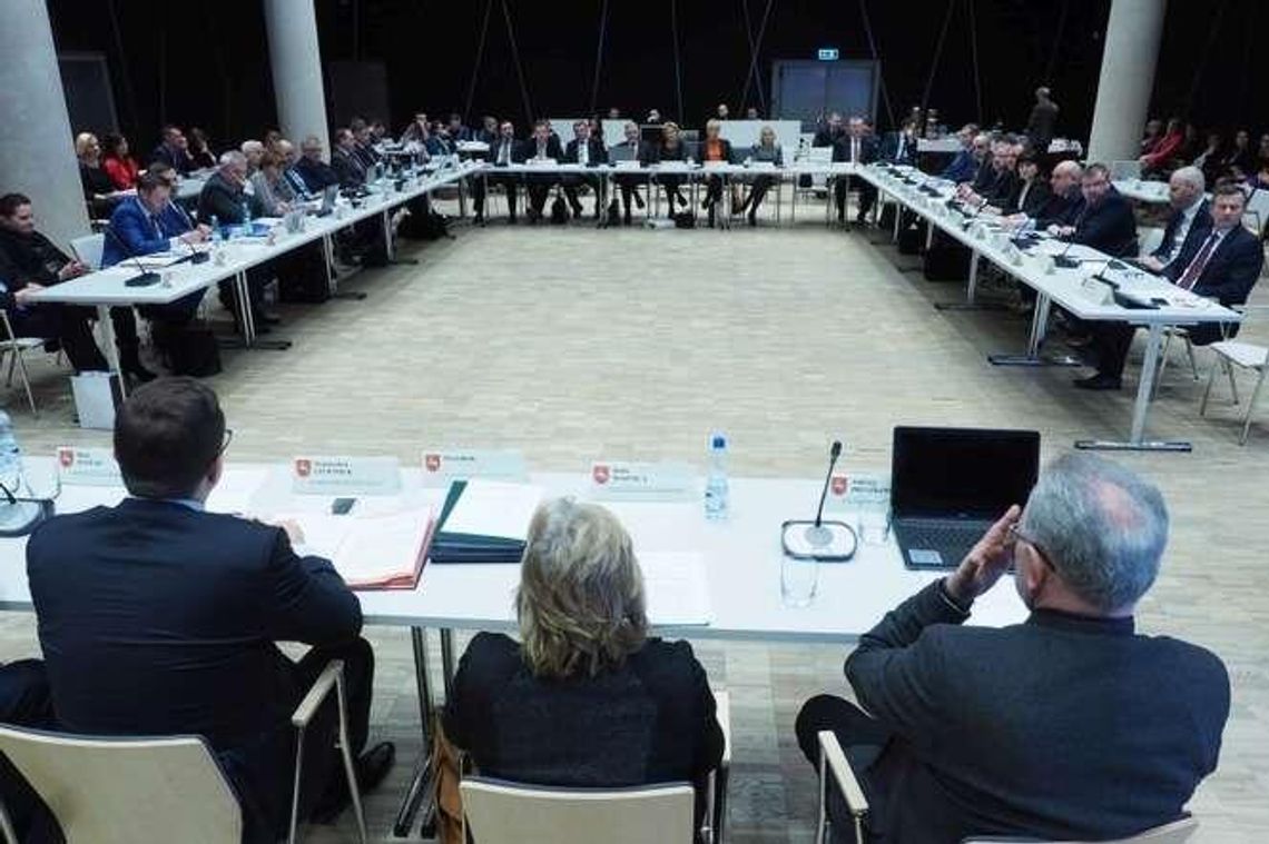 Jaki będzie budżet woj. lubelskiego i na co pójdą pieniądze? PiS ostro krytykuje