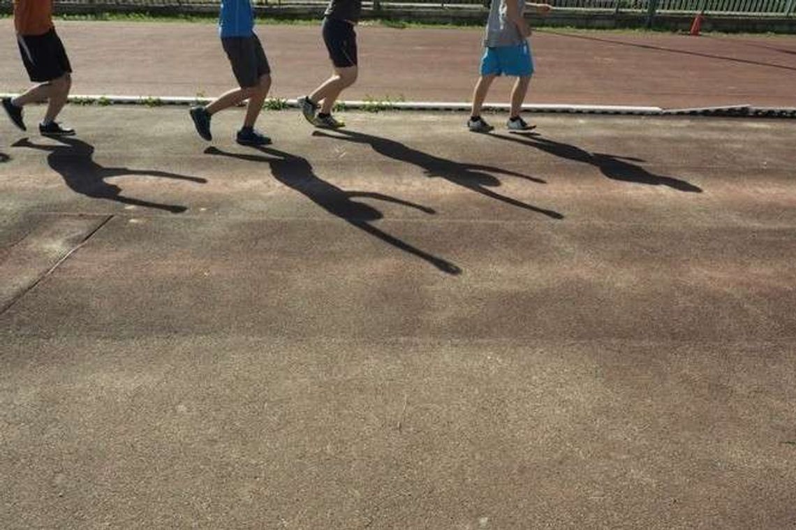 Jaki strój na lekcję wf? Oburzony mieszkaniec napisał aż do ministerstwa