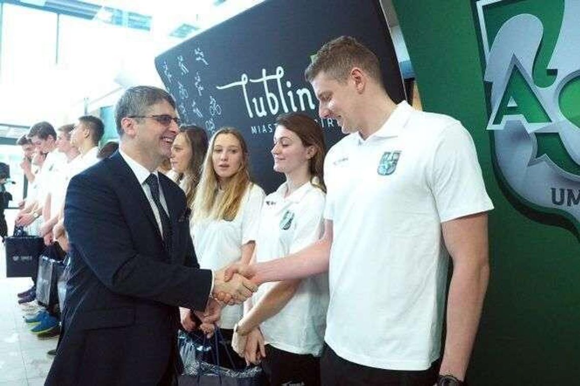 Jan Świtkowski i Ludwika Szynal w AZS UMCS Lublin (zdjęcia) Jan Świtkowski i Ludwika Szynal w AZS UMCS Lublin (zdjęcia)