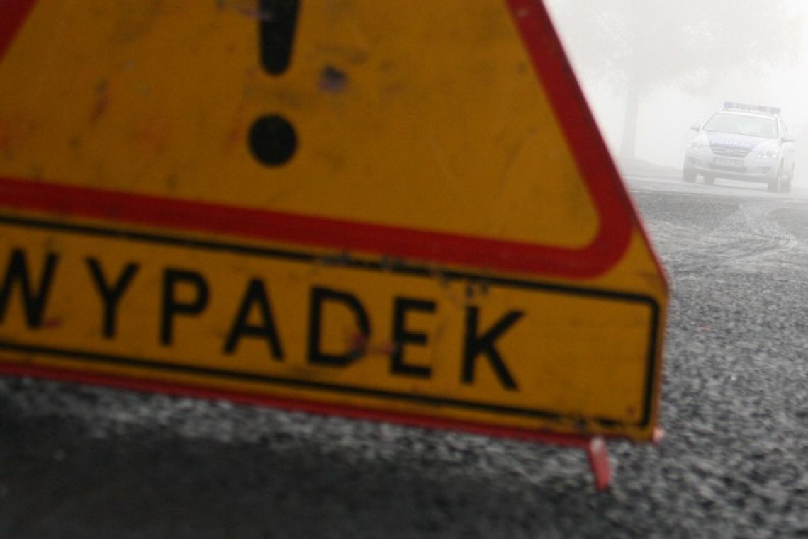 Janówek: Opel zderzył się z ciężarówką, utrudnienia na trasie Lublin - Piaski Janówek: Opel zderzył się z ciężarówką, utrudnienia na trasie Lublin - Piaski