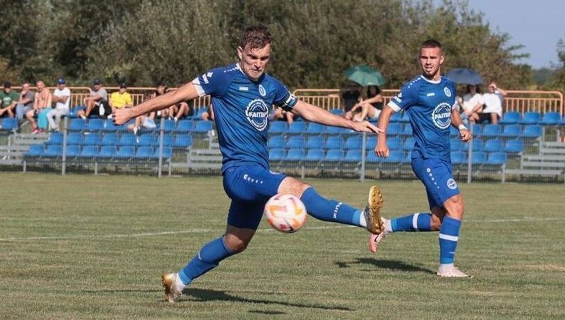 Janowianka prowadziła z Ładą od 40 sekundy, ale punkt uratowała w 98 minucie