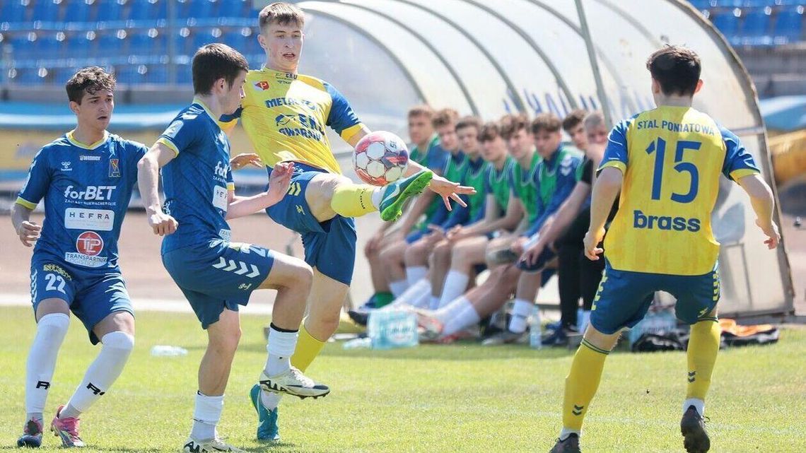 Janowianka przegrała w Opolu, Lublinianka 4:0 Lublin i pierwsza wygrana Motoru II od października [zdjęcia]