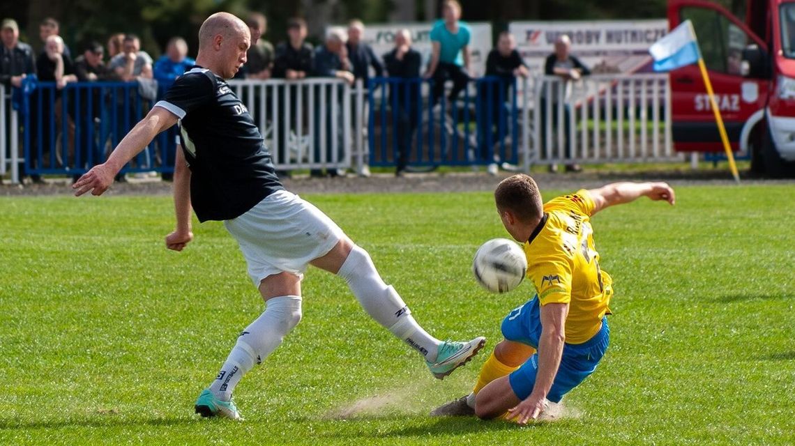 Janowianka ucieka rywalom w walce o awans. „Cieszymy się, że daliśmy kibicom dużo radości” Janowianka ucieka rywalom w walce o awans. „Cieszymy się, że daliśmy kibicom dużo radości”