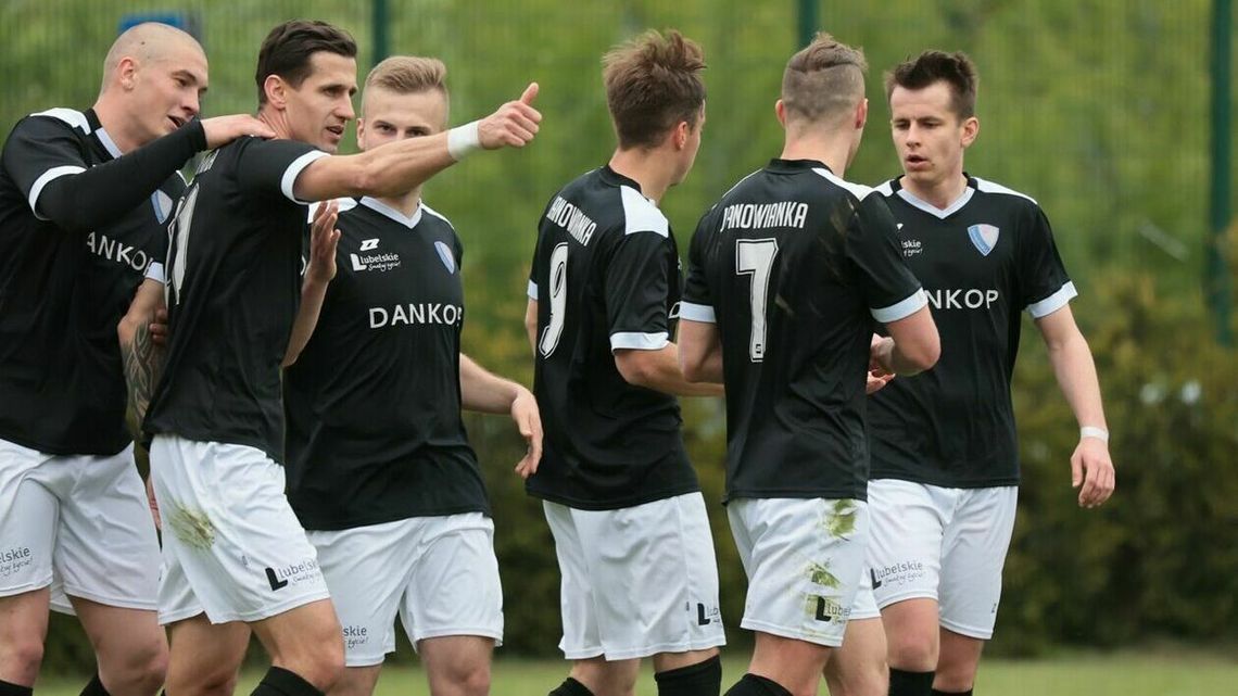 Janowianka wygrała w Rykach, czas chłodzić szampany