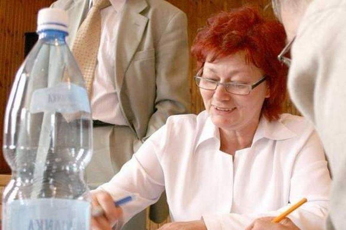 Janowiec: Gmina sprawdza czy skarbnik powinna dostać 13 tys. zł nagrody