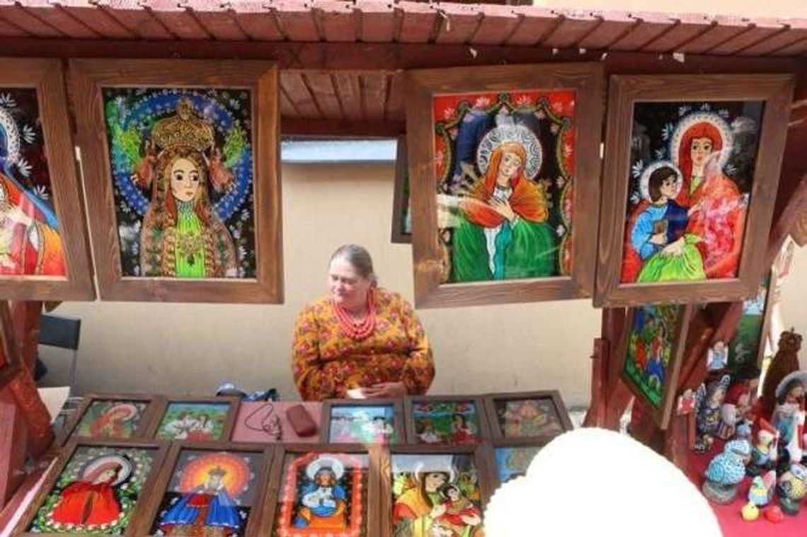 Jarmark Jagielloński: Torebki z Palestyny, pisanki z Minneapolis