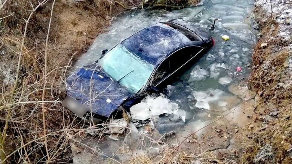 Jazdę zakończył w rowie. 21-latek był pijany