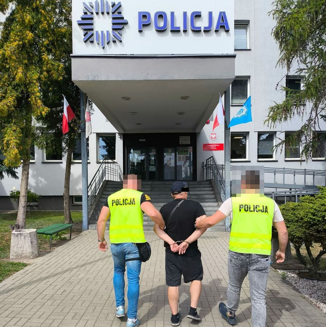 Jechał ciężarówką z ponad promilem. 49-latek wydalony z Polski Jechał ciężarówką z ponad promilem. 49-latek wydalony z Polski