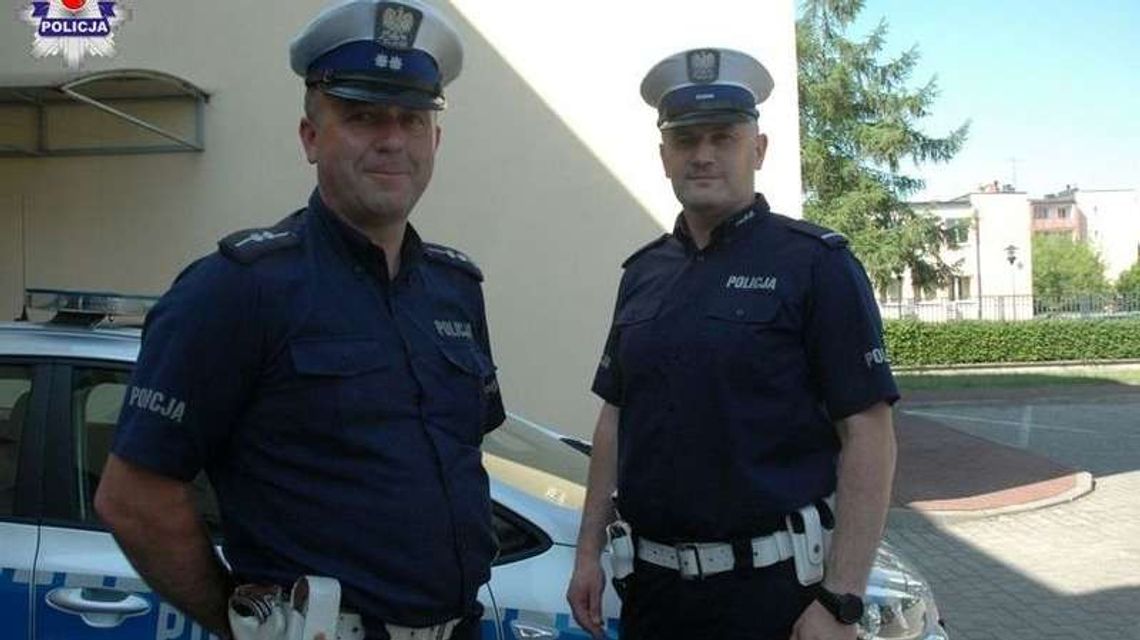 Jechał do szpitala z żoną, potrzebowała pomocy. Po drodze spotkał policjantów 