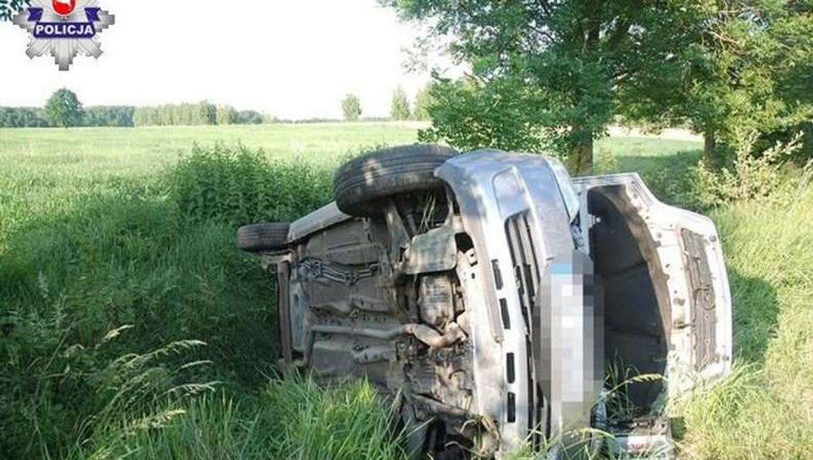 Jechała za szybko. Podróż skończyła w rowie 
