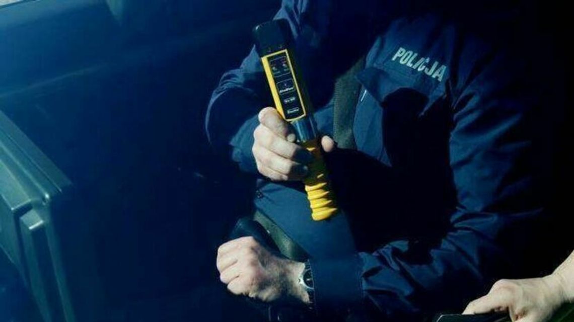 Jeden dzień i ponad tysiąc kontroli. Niektórzy już rano byli na podwójnym gazie 