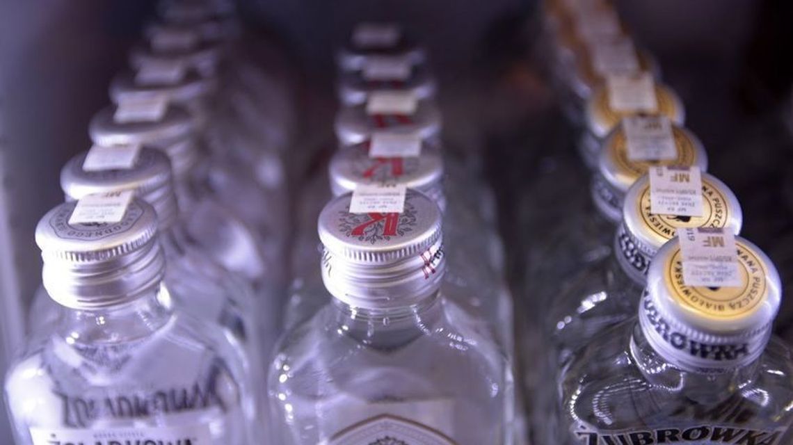 Jeden pijany kierowca miał "dobre samopoczucie", a drugi pił "herbatkę ze spirytusem"