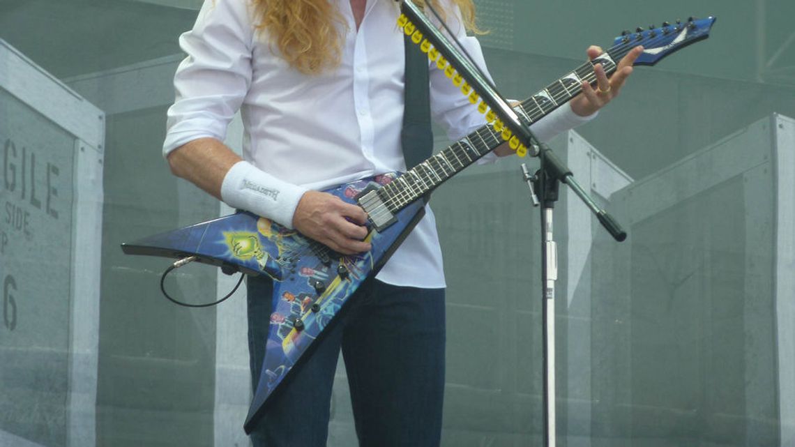 Jeden z najpopularniejszych gitarzystów na świecie ma raka gardła