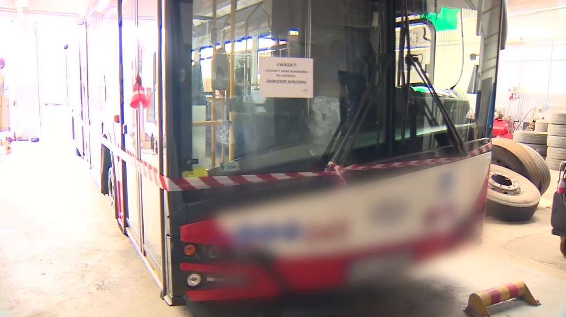 Jeden z poszkodowanych w wypadku autobusu ma wirus HIV. Apel policji Jeden z poszkodowanych w wypadku autobusu ma wirus HIV. Apel policji