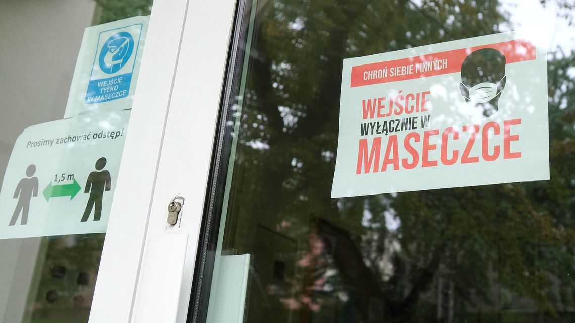 Jedna klasa pracuje zdalnie, a druga nie. Podejrzliwość wśród rodziców uczniów Jedna klasa pracuje zdalnie, a druga nie. Podejrzliwość wśród rodziców uczniów