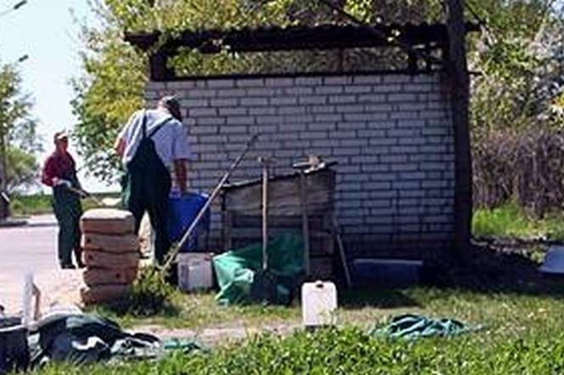 Jednakowe wiaty śmietnikowe w całym mieście?