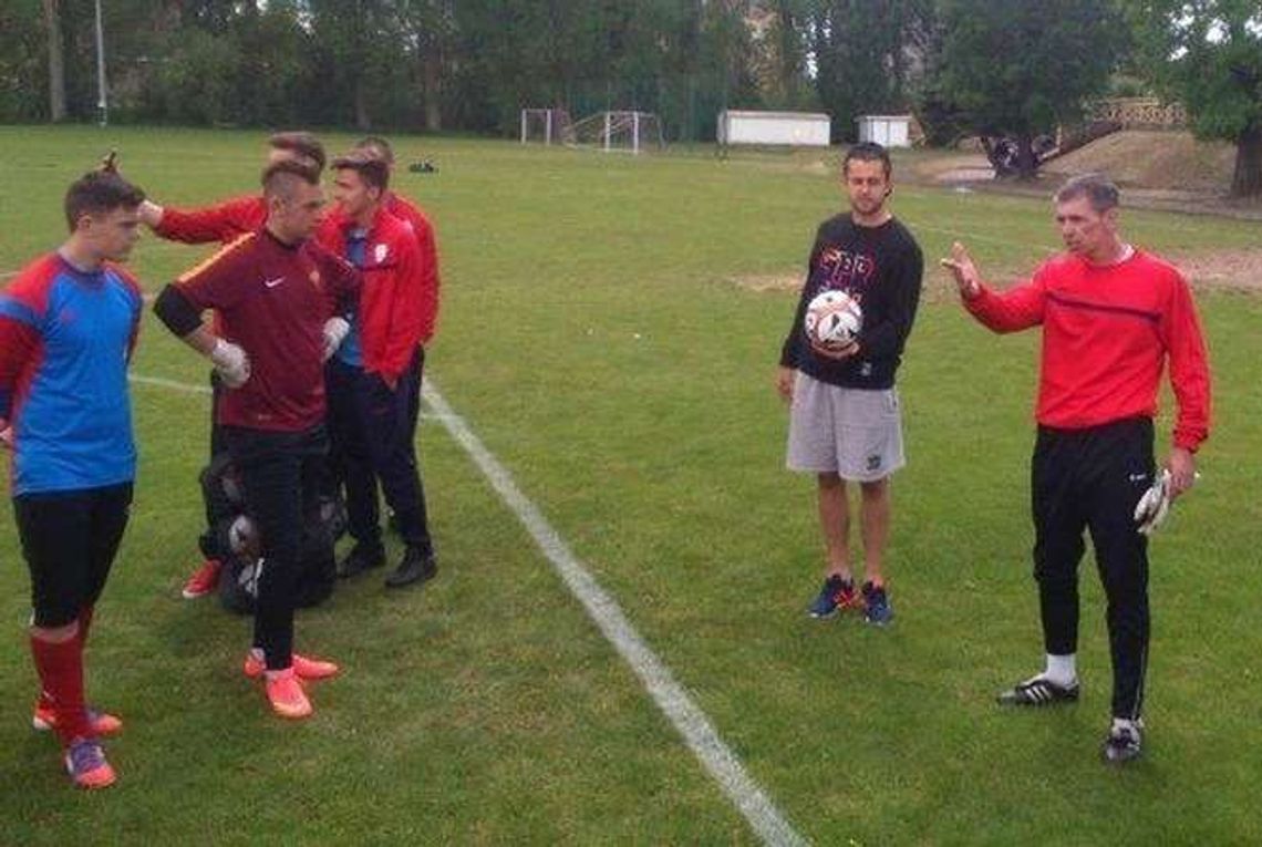 Jedź na testy i zagraj w Premier League Jedź na testy i zagraj w Premier League