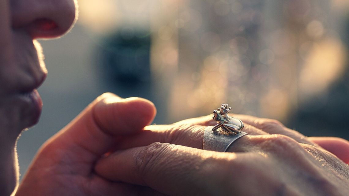 Jeff Jeferson znowu grasuje. Przez niego kobieta sprzedała mieszkanie i skończyła z długami