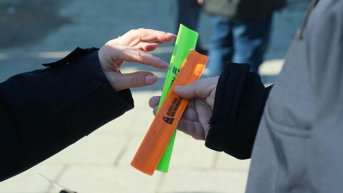 Jesień na drogach. Policja apeluje: noście odblaski, one mogą uratować życie