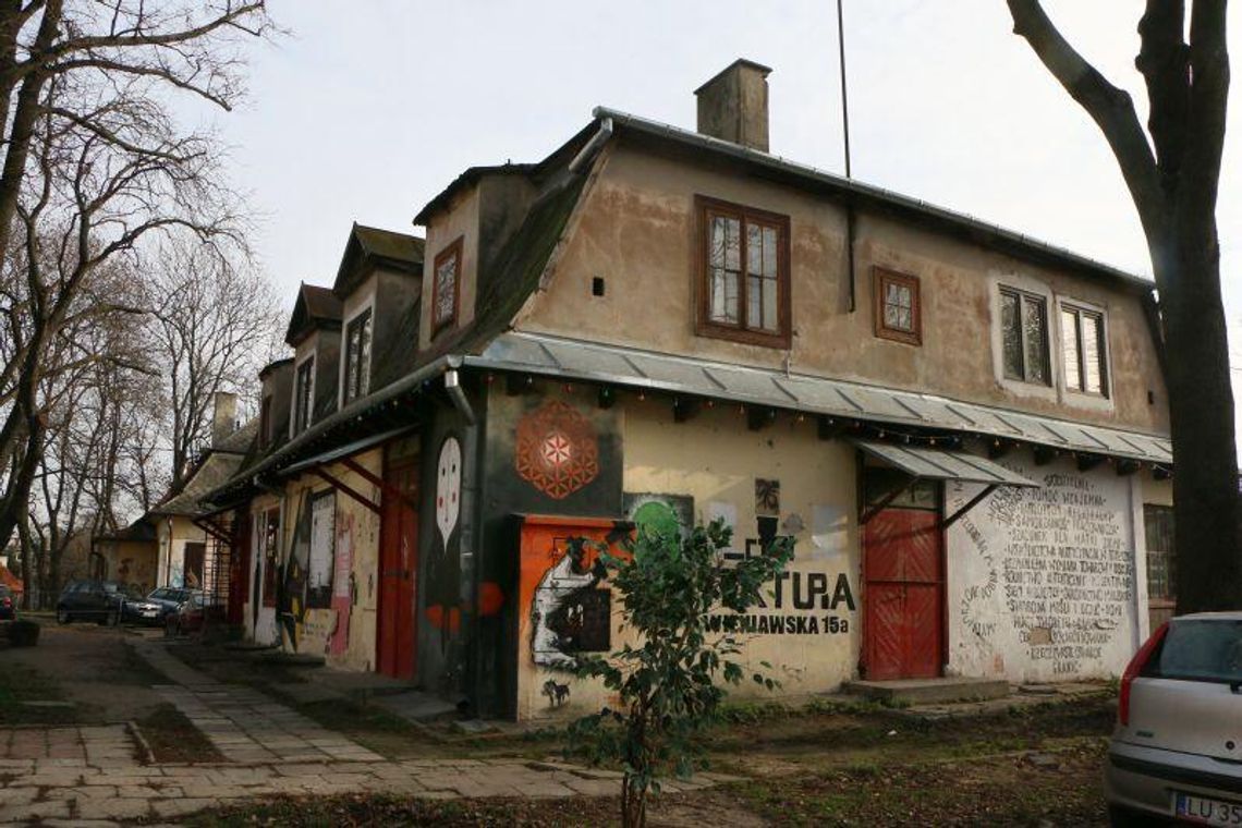 Jest chętny na działkę, na której stoi Tektura Jest chętny na działkę, na której stoi Tektura