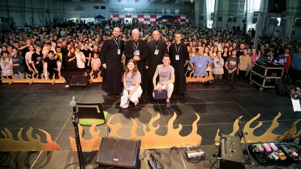 Jest ich ponad 1000 i wszyscy „Rozpaleni”. Katolicki zlot w Lublinie