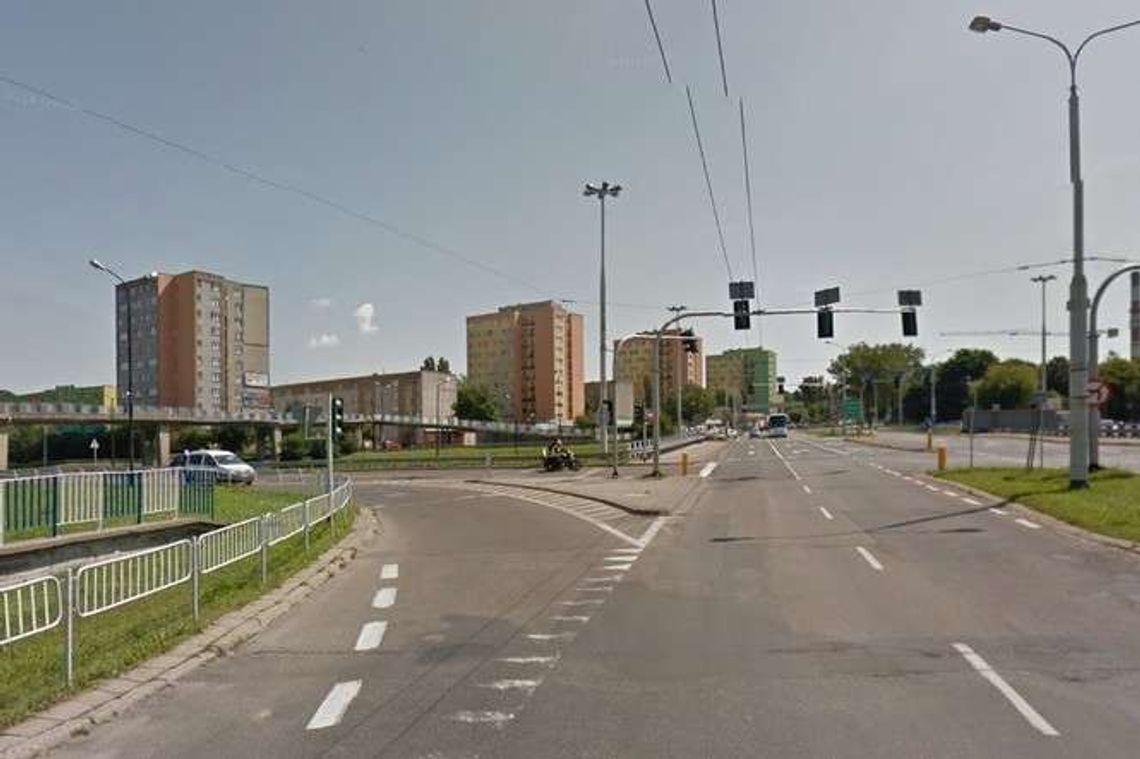 Jest już kładka. Zbudują jeszcze przejście dla pieszych Jest już kładka. Zbudują jeszcze przejście dla pieszych