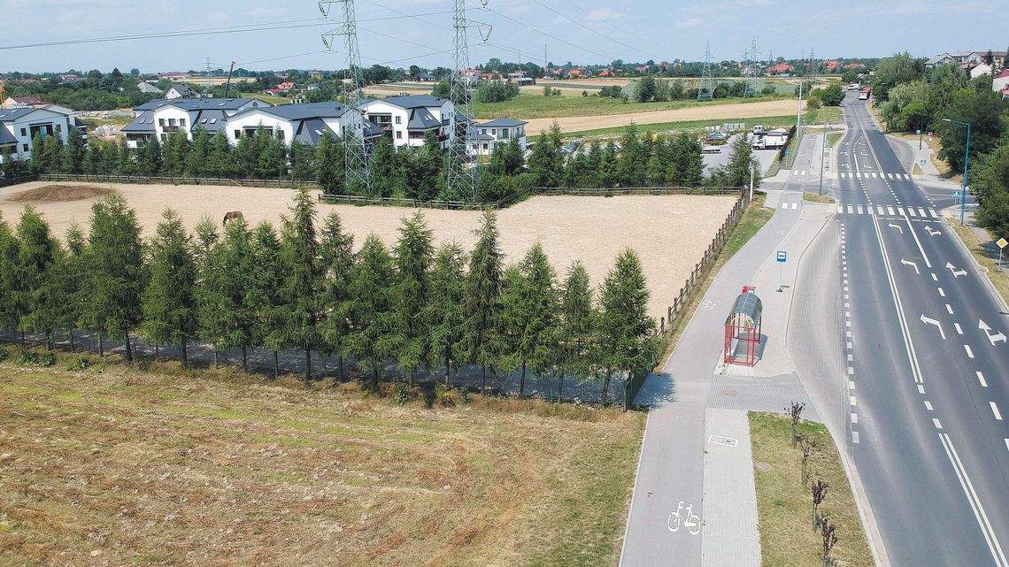 Jest zieleń, a będą bloki. Miasto zgodziło się na budowę przy ul. Koncertowej Jest zieleń, a będą bloki. Miasto zgodziło się na budowę przy ul. Koncertowej