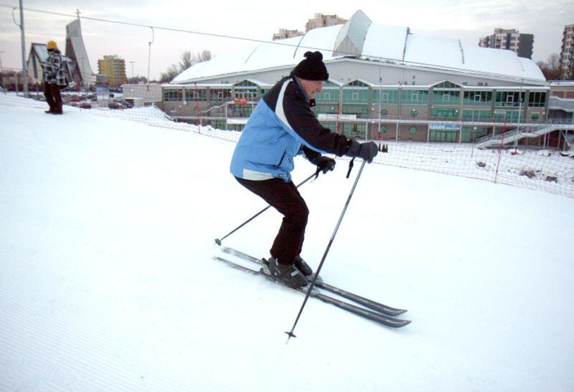Jest zima, a snowpark na Globusie nie działa. \"Nie ma atestu\"