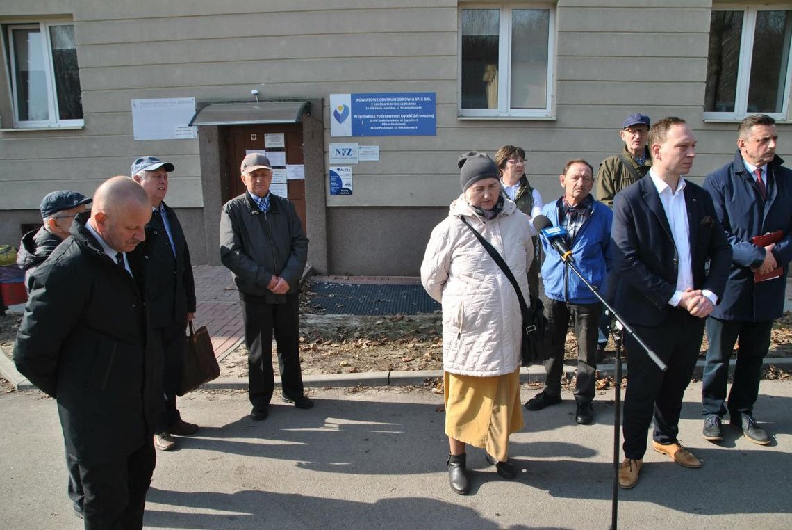Jeszcze miesiąc temu uspokajali. Teraz przychodnia w Poniatowej zostaje zamknięta