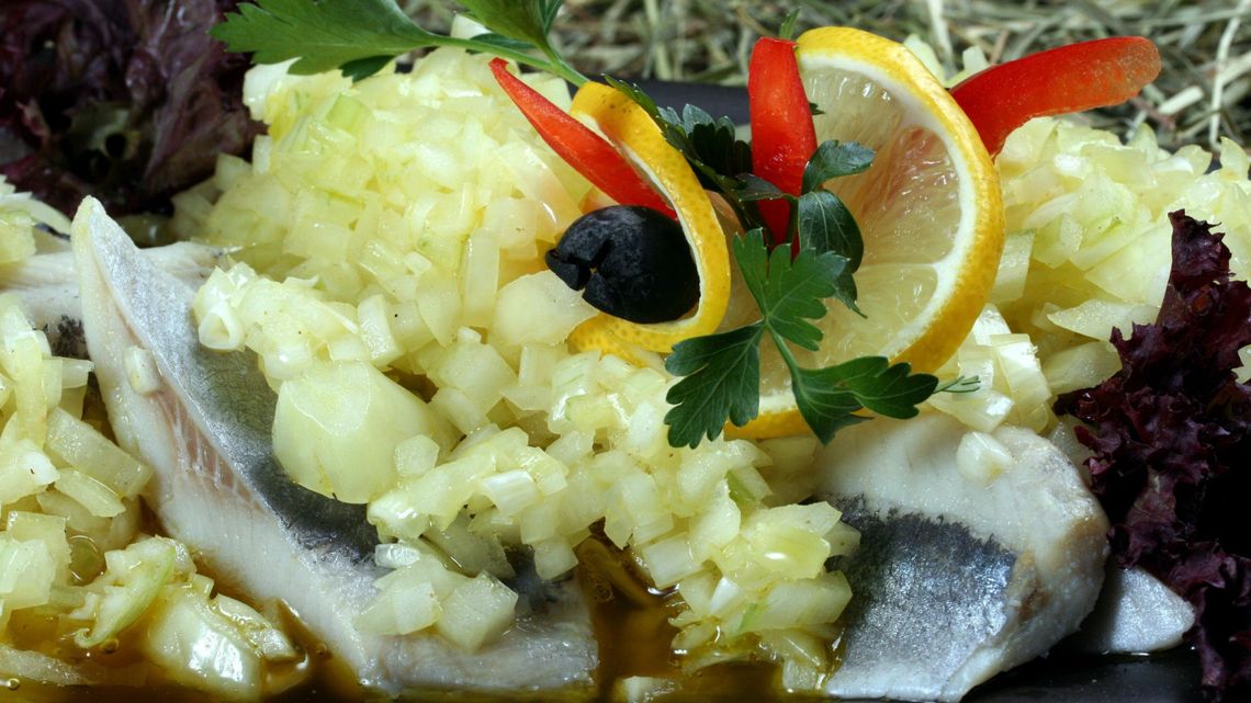 Jeszcze można zdążyć ze śledziem. Pięć najlepszych przepisów Jeszcze można zdążyć ze śledziem. Pięć najlepszych przepisów