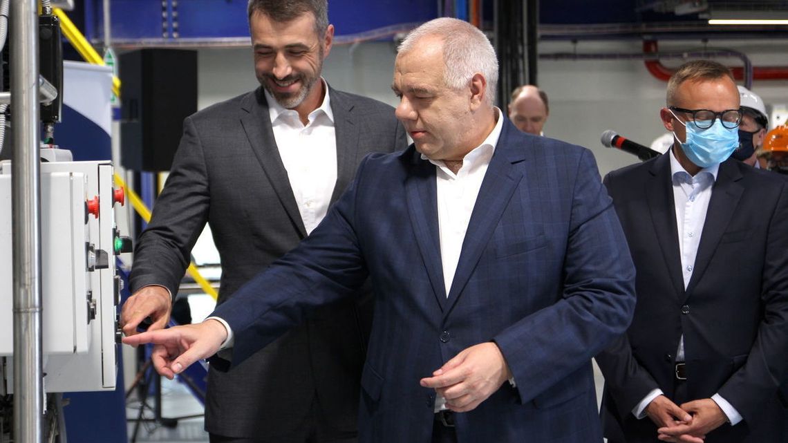 Jeszcze więcej nawozów z Puław. Azoty wytworzą 2,6 tysiąca ton na dobę Jeszcze więcej nawozów z Puław. Azoty wytworzą 2,6 tysiąca ton na dobę